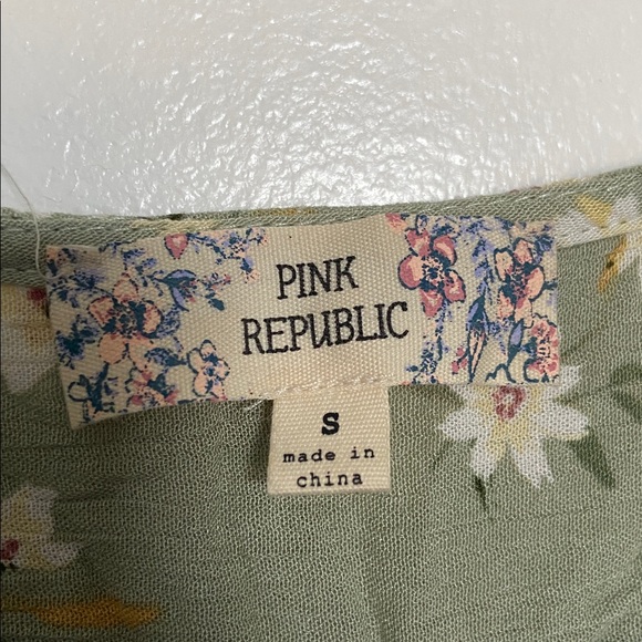 Pink Republic Floral Lace-Up Blouse Small - Picture 4 of 4